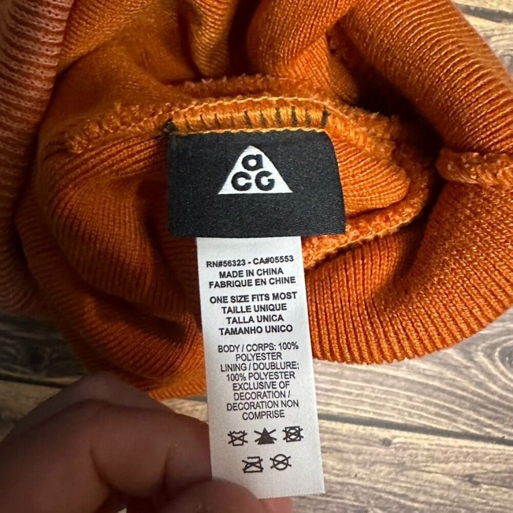 Nike Peak ACG Beanie Winter Hat NWT ONE SIZE (Orange) Unisex (FJ6297-893) - Picture 6 of 8